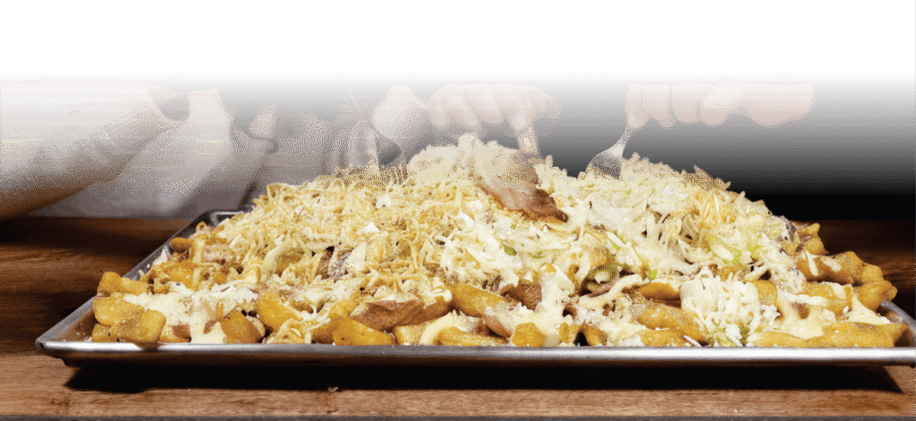 salchipapa costeña en Bogotá